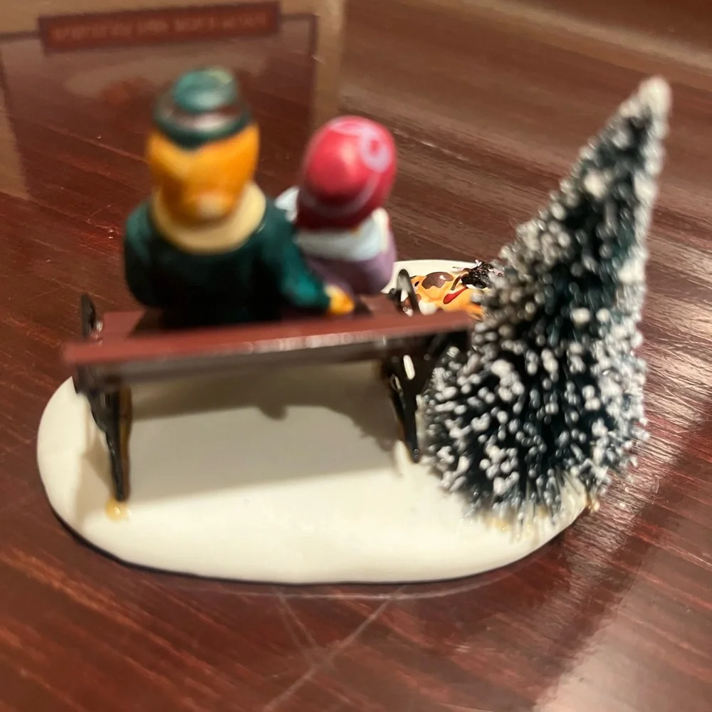 Vintage Lemax 1995Dickensvale Porcelain Holiday Park Bench Figurine